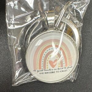 Inspirational Teacher Keychain A great teacher is hard to find and impossible to